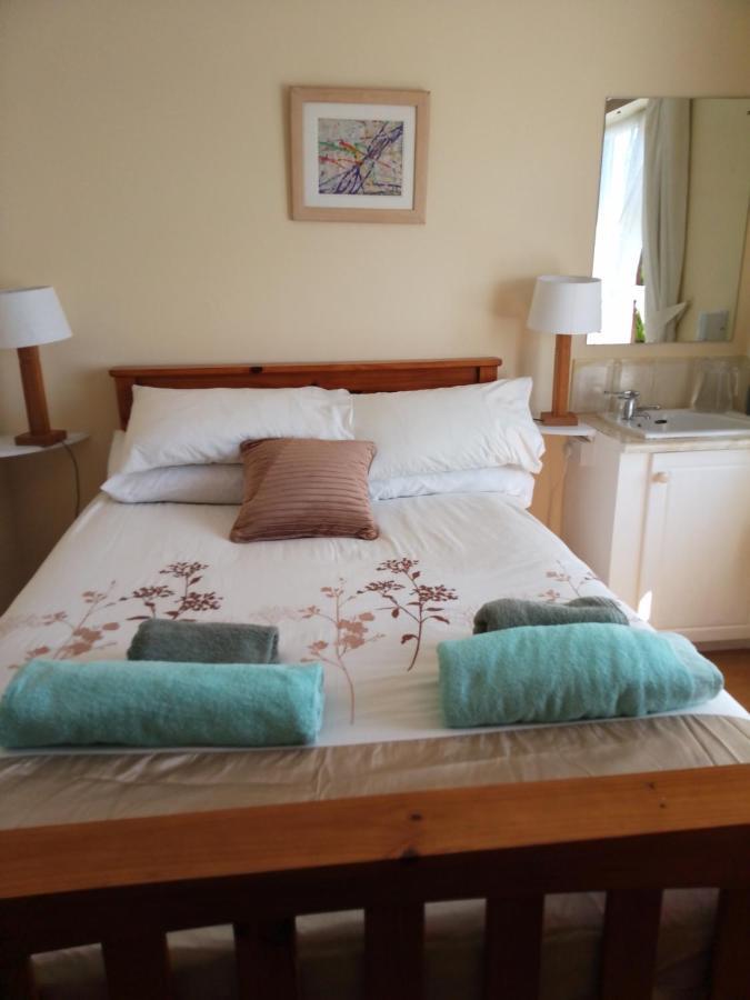 Room In Bungalow - Very Nice View With This Room Sneem Exteriör bild