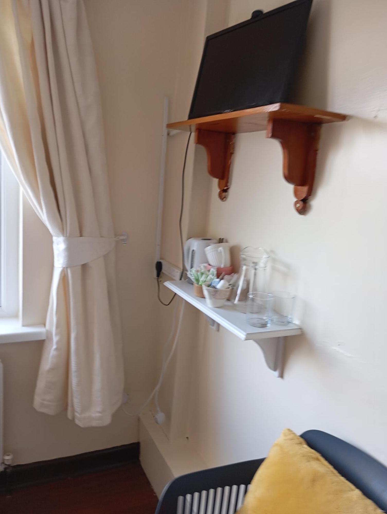 Room In Bungalow - Very Nice View With This Room Sneem Exteriör bild